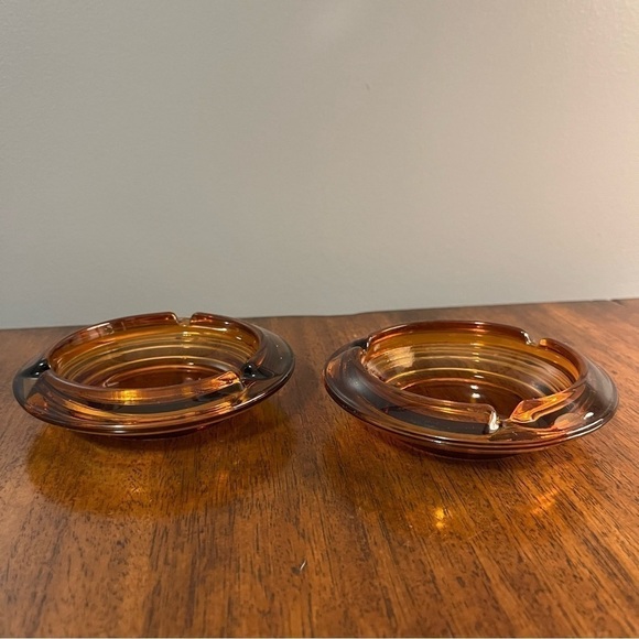 2 PCS.Vintage AMBER Glass
4.5" Ashtray Stairstep Base - Picture 1 of 4